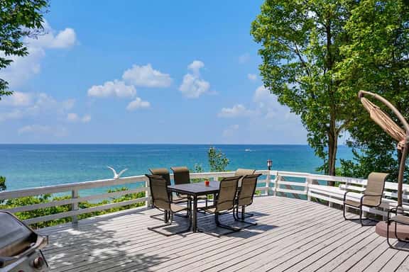 Private Beachfront Getaway on Lake Michigan - Image 1
