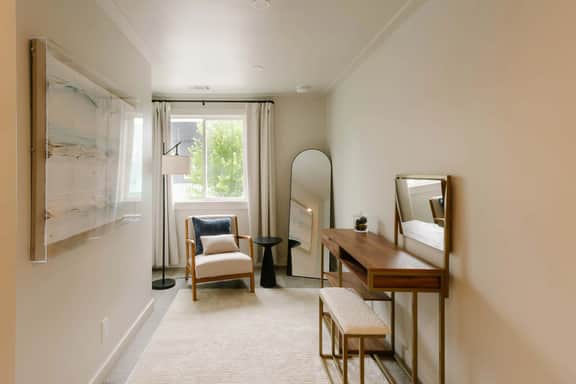 Downtown Grand Haven Upscale Rooftop Apartment
